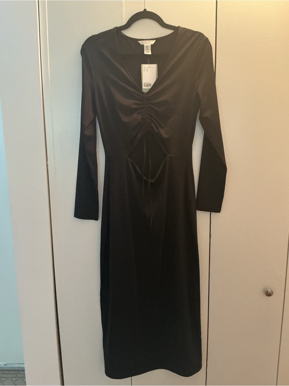 H&M Black Long-Sleeve Ruched Drawstring Midi Dress